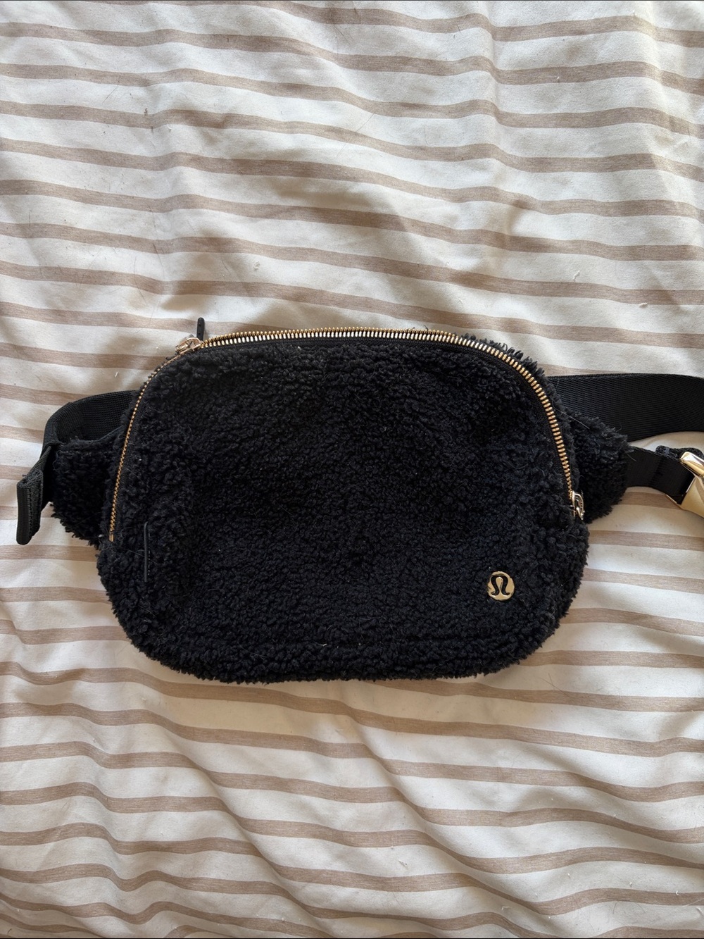 lululemon athletica Black Sherpa Crossbody Belt Bag with Gold Hardware large